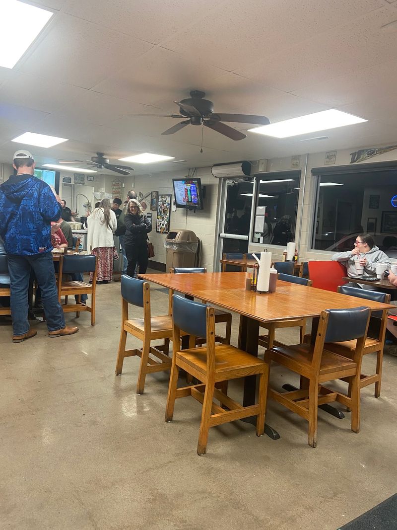 T&T Diner, Springdale