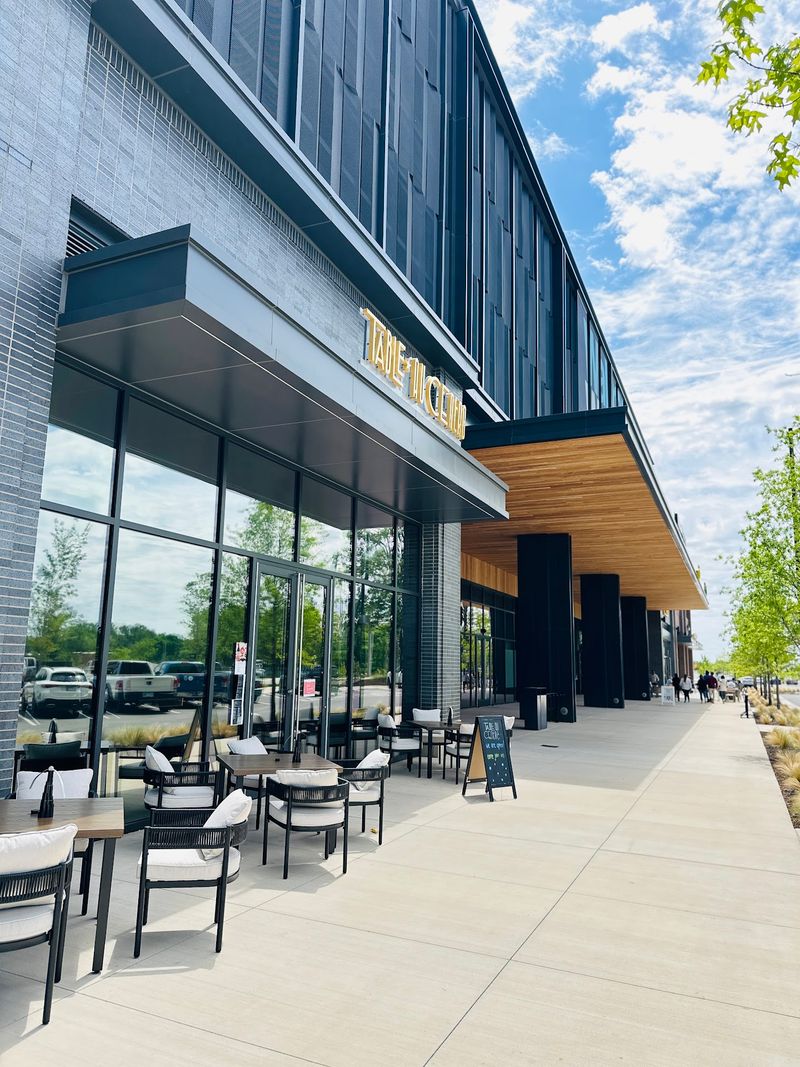 Table au Centre, Bentonville
