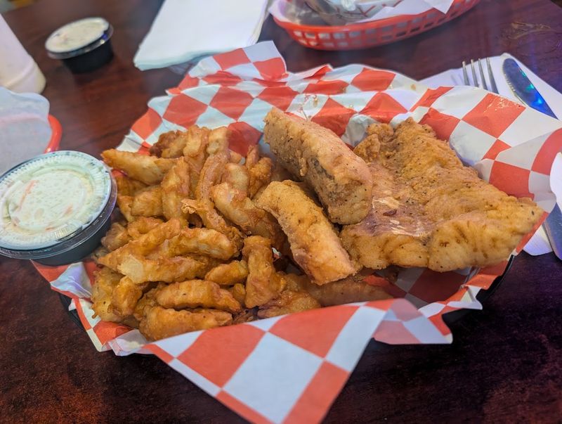 Eadie's Fish House, North Canton