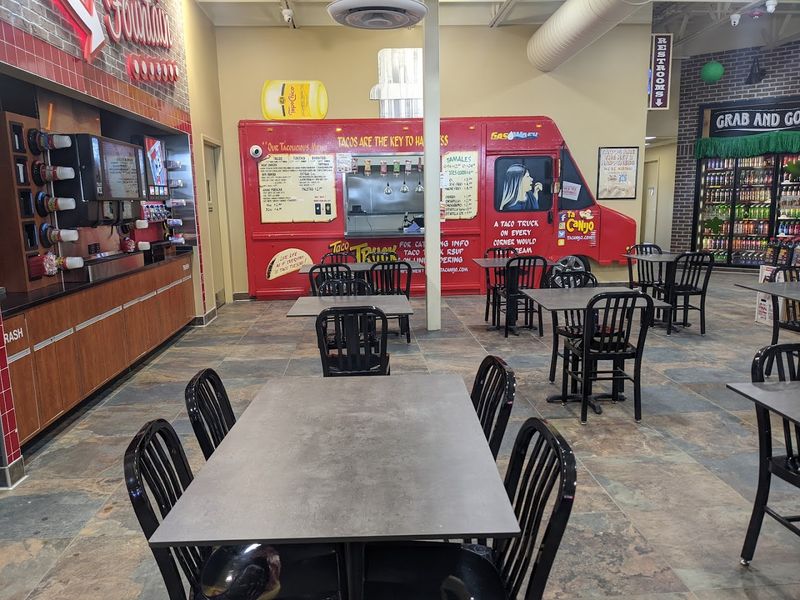 Ta Canijo Taco Trucks