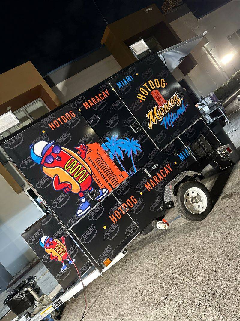 Hot Dog Maracay Doral, Medley