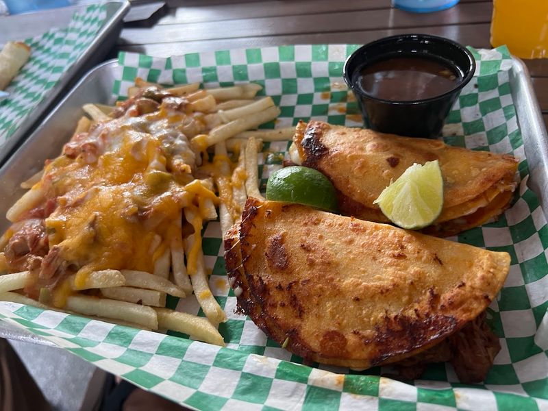 Tacos Fuego, Pueblo
