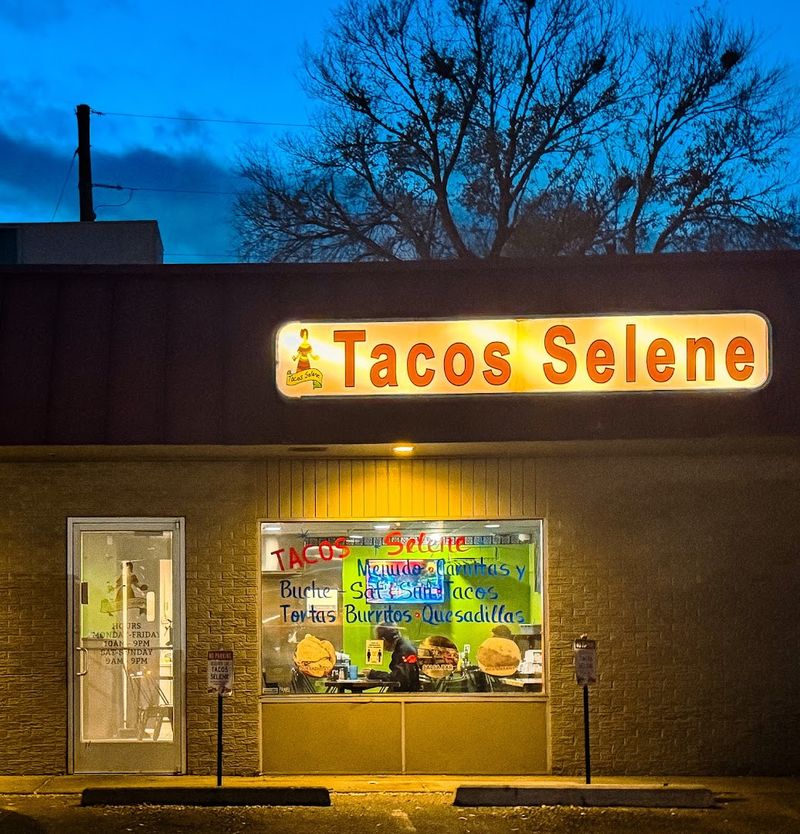 Tacos Selene, Aurora Tacos Selene, Aurora