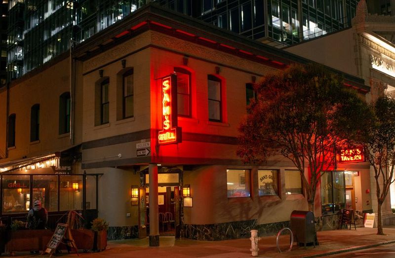 Sam's Grill & Seafood – Financial District Time Capsule