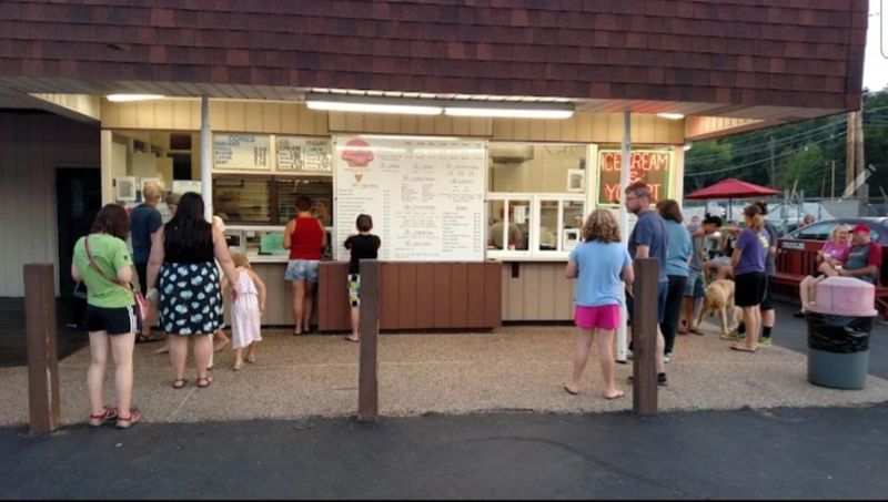 Pav's Creamery – Akron (Portage Lakes), Ohio