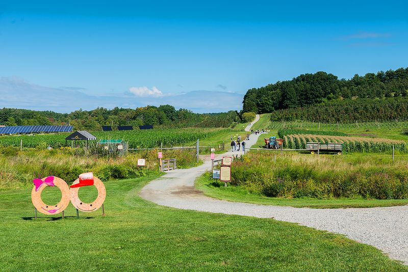 Take A Scenic Hayride Through 145 Acres Of Autumn Splendor