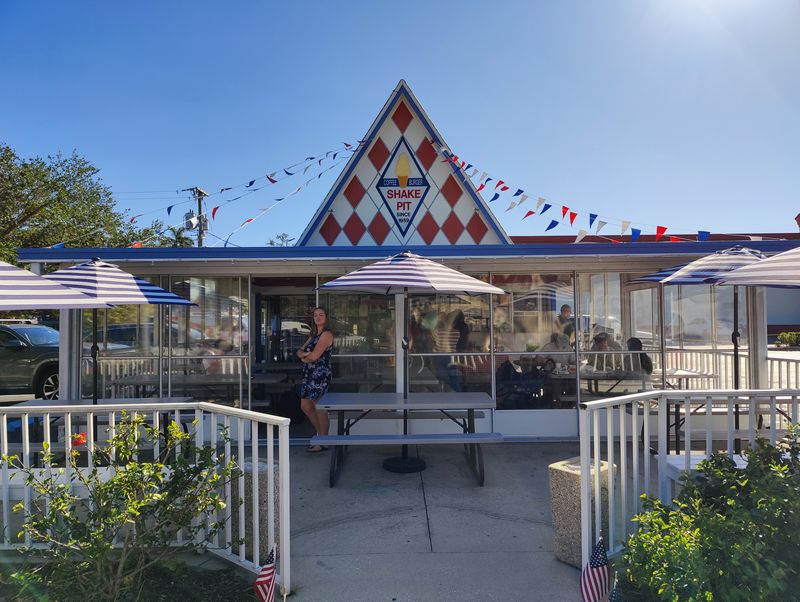 Shake Pit - Bradenton