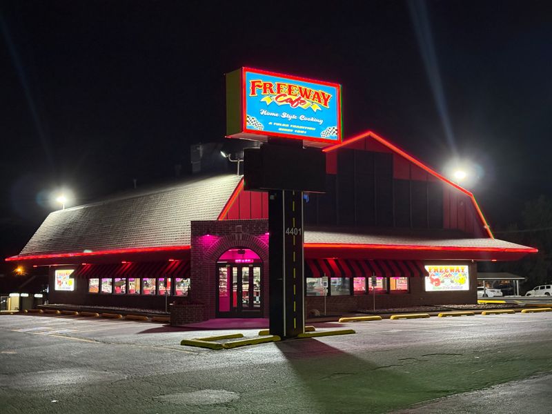 Freeway Café — Tulsa, Oklahoma
