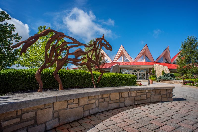 Tamarack Marketplace And The Vibrant Arts Scene