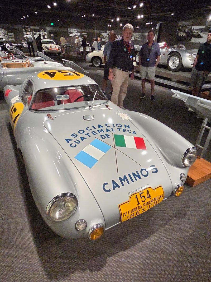 Revs Institute, Naples