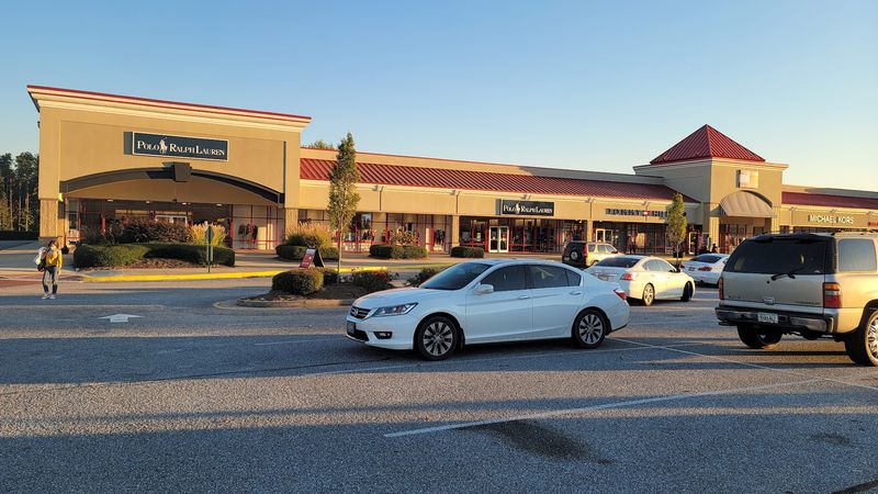 Tanger Outlets Commerce Tanger Outlets Commerce