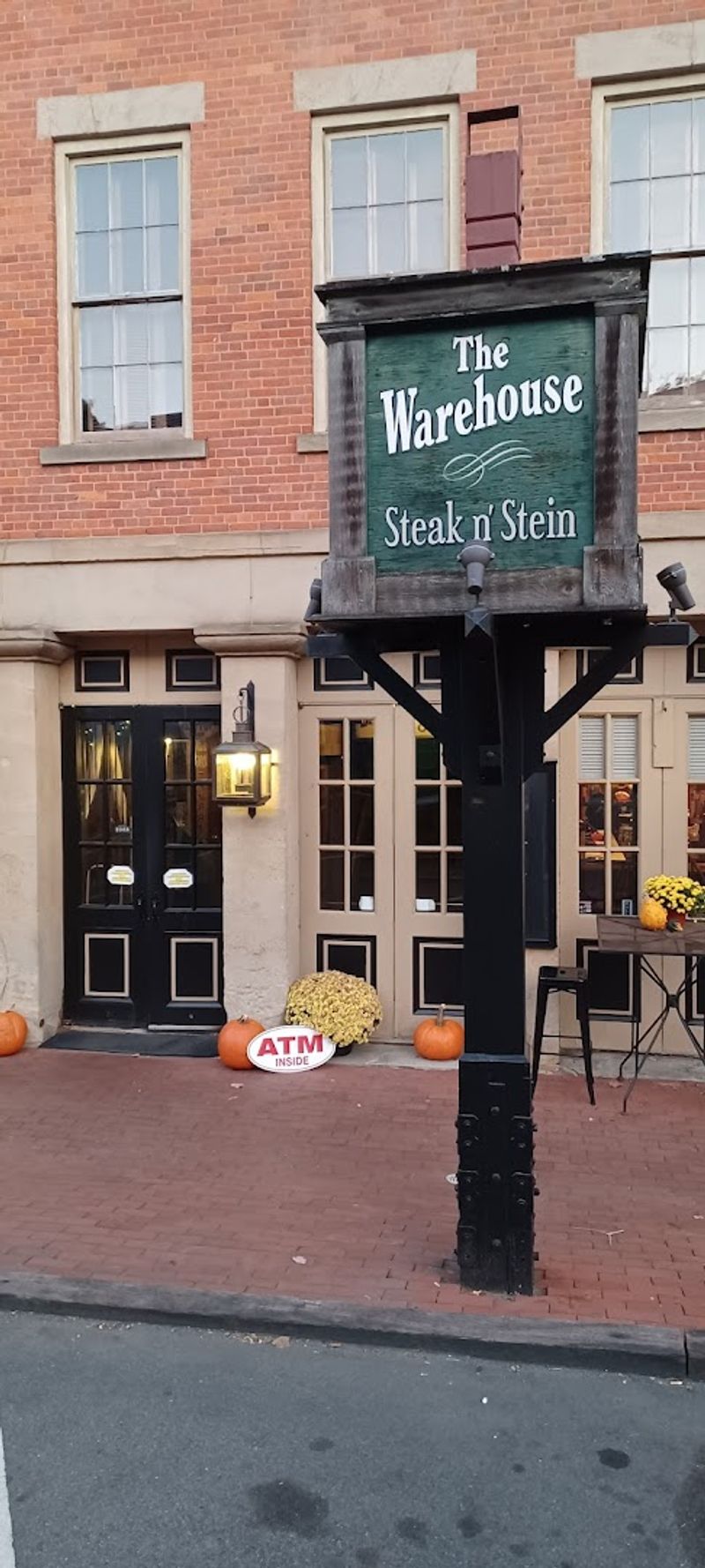 Warehouse Steak n' Stein, Coshocton