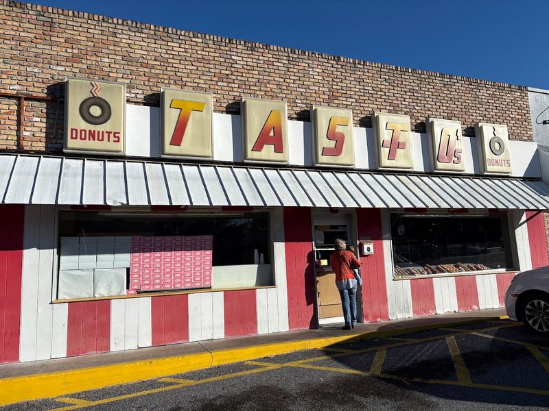 Tas-t-O's Donuts, Ocala Tas-t-O's Donuts, Ocala