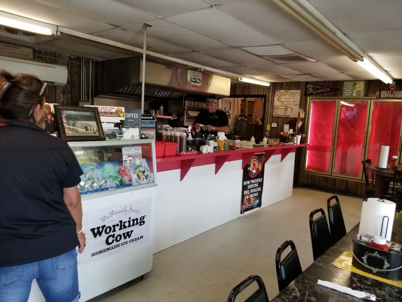 Service, Hours, And Practical Tips For A Smooth Visit