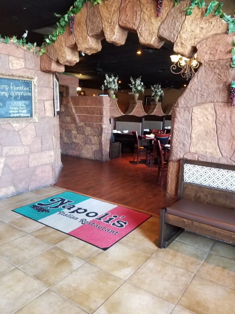 Napoli’s Italian Restaurant, Rogers