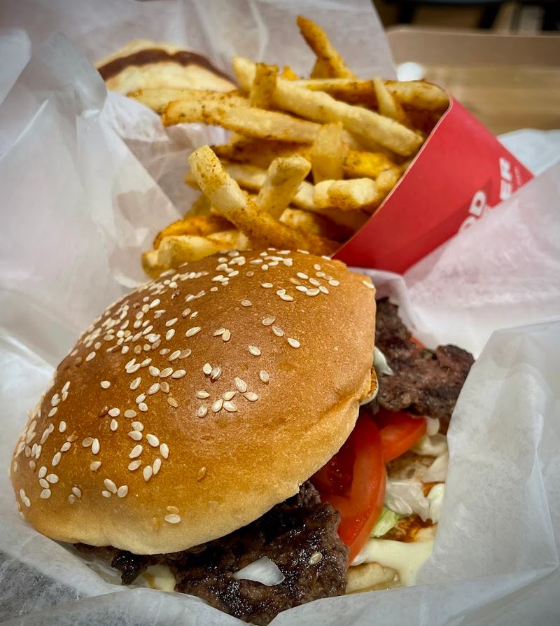 Zo’s Good Burger, Dearborn