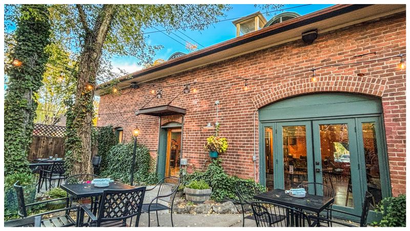 Sosta — Route 66 Coffee, Pastries & Elevated Casual Fare