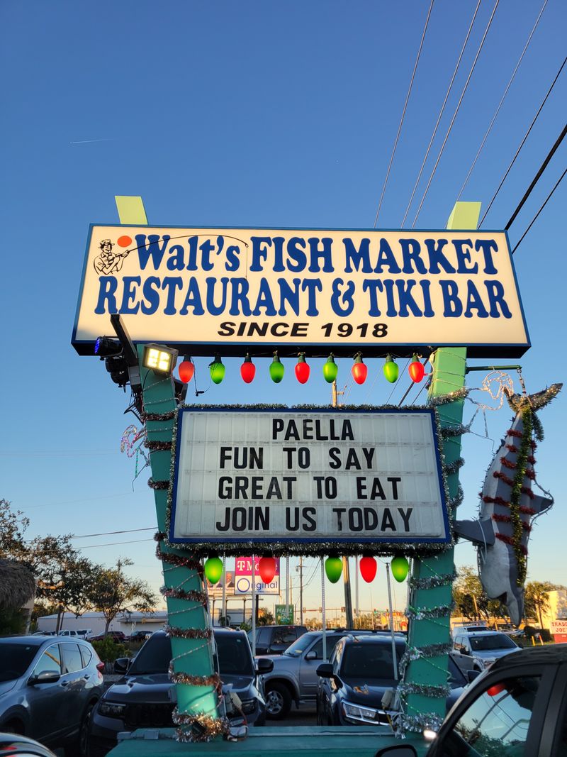 Walt’s Fish Market — 4144 S Tamiami Trail, Sarasota