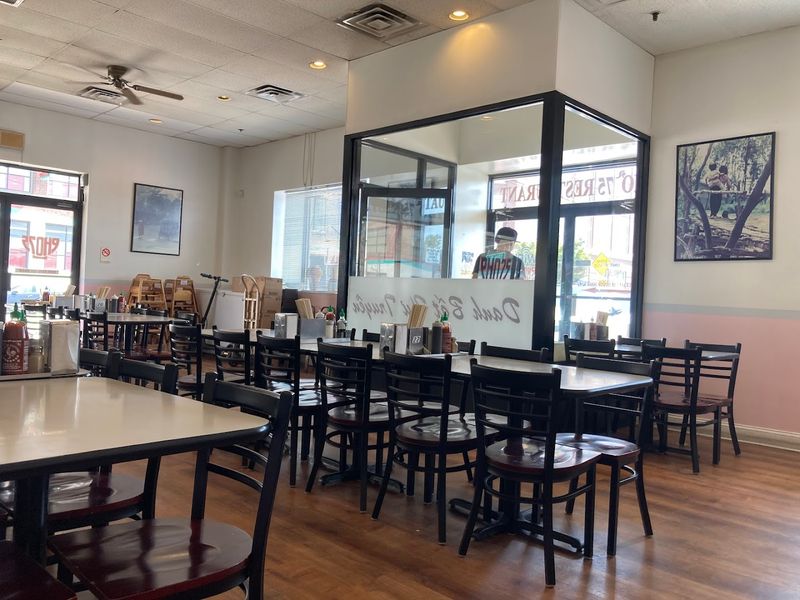 An Atmosphere That Feels Authentically No-Frills