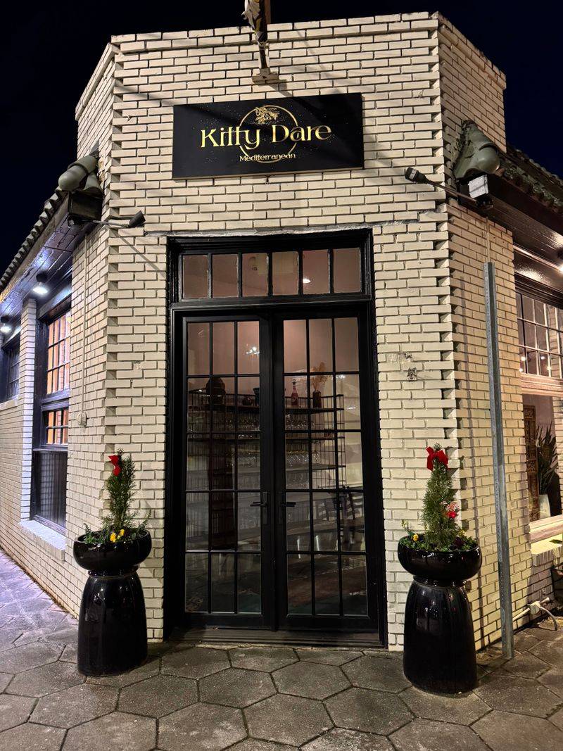 Kitty Dare – Atlanta