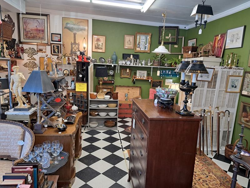 Terrace Oaks Antiques