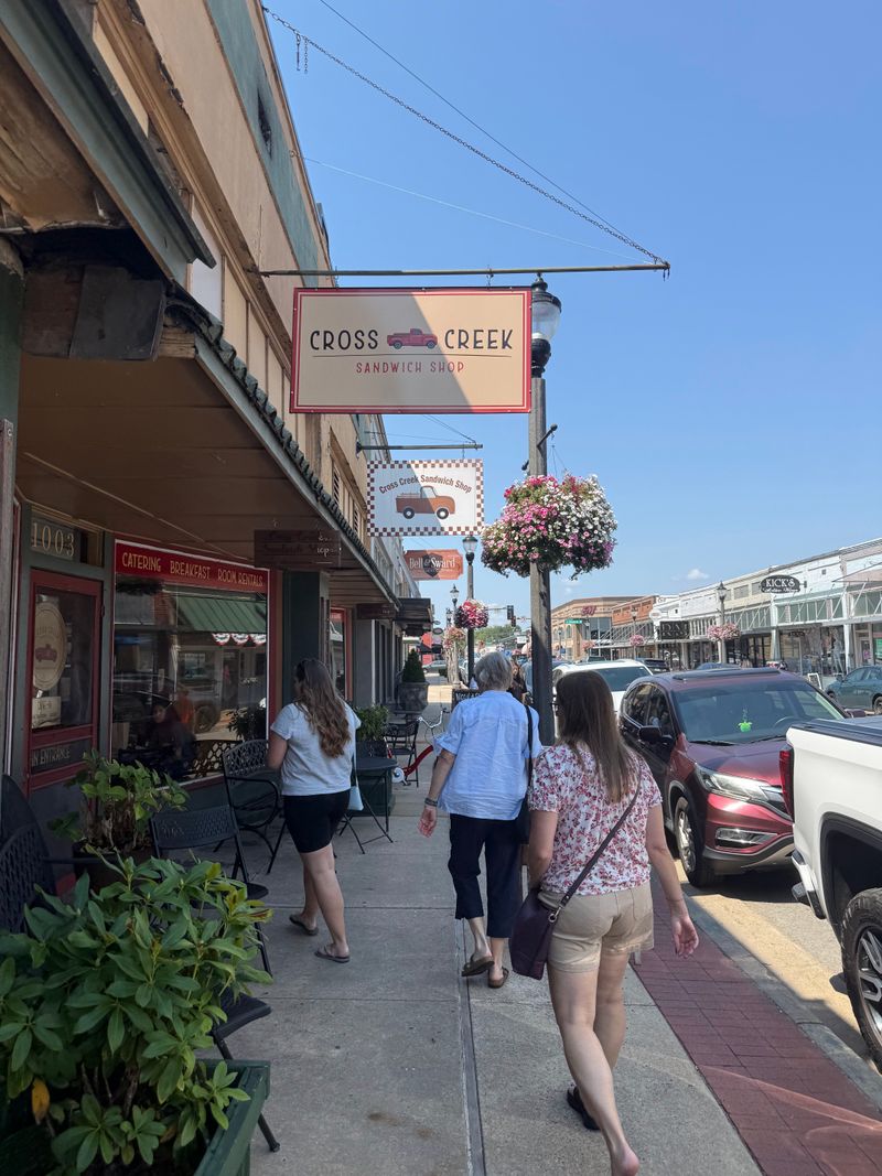 Cross Creek Sandwich Shop — Conway