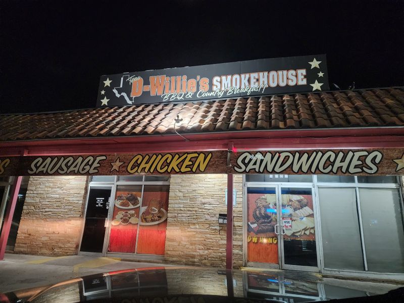 Texas D Willies Smokehouse (Southtown)