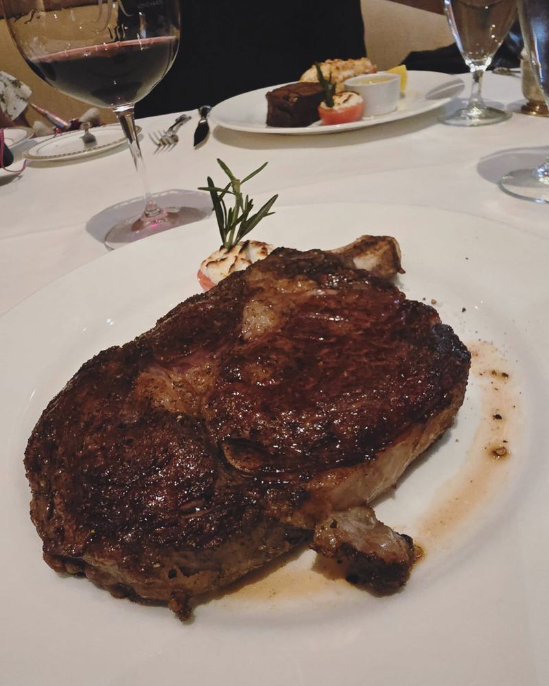Morton's The Steakhouse: Old-School Excellence Never Goes Out Of Style