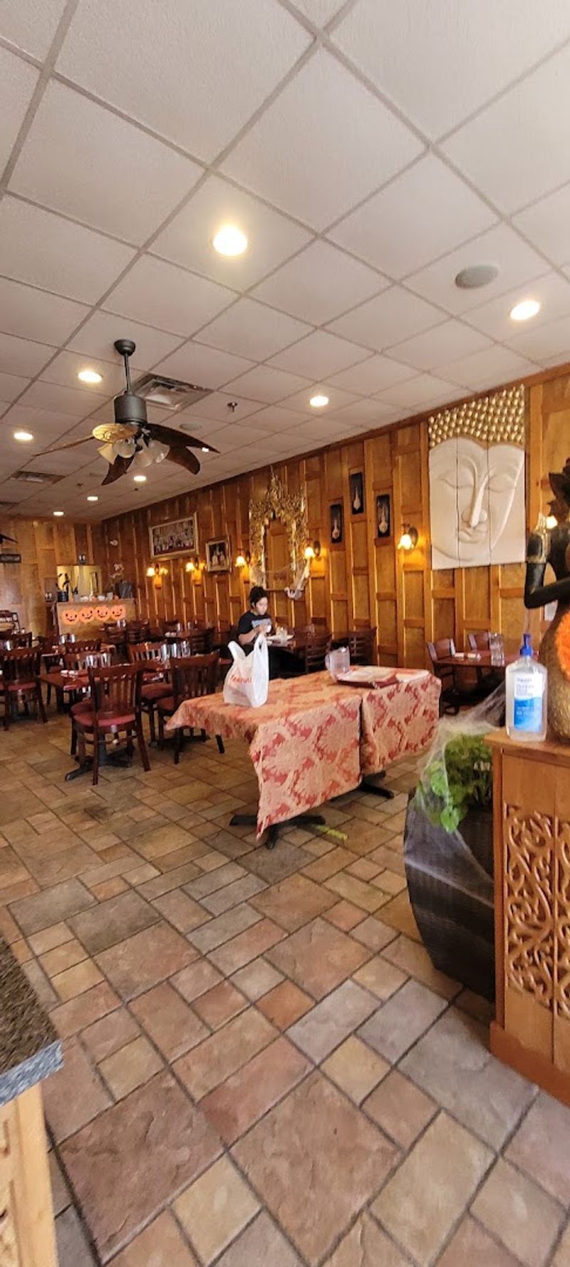 Thaiwat Restaurant