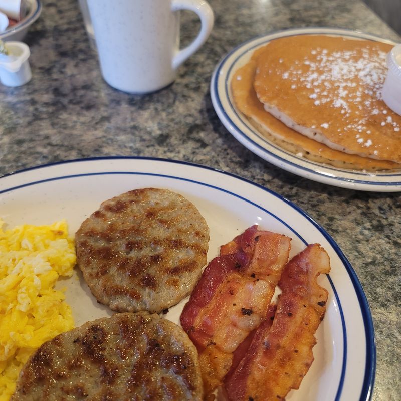 Breakfast That Draws Multi-Generational Loyalty