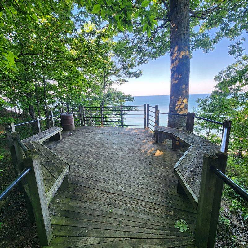 That Overlook Deck Might Steal Your Whole Camera Roll That Overlook Deck Might Steal Your Whole Camera Roll