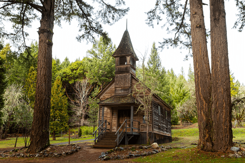 That Spooky Cemetery Is Actually A Hollywood Prop
