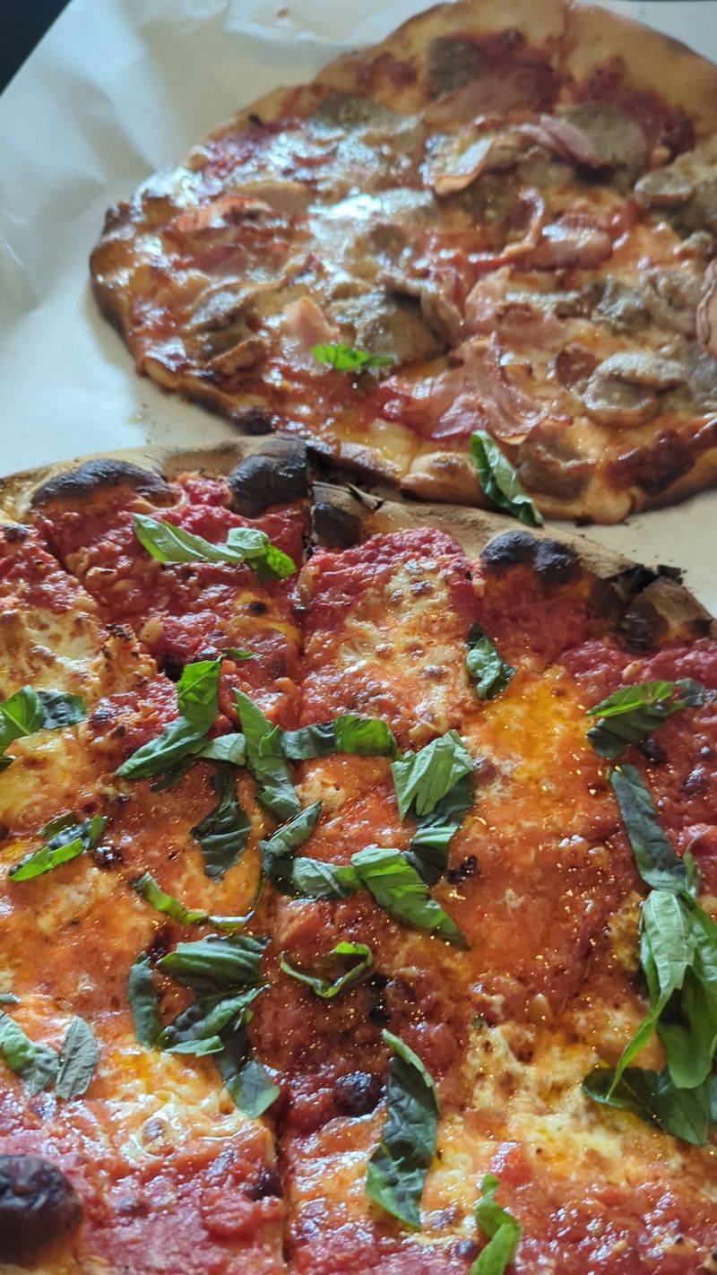 That Unmistakable Crispy And Chewy Crust That Unmistakable Crispy And Chewy Crust
