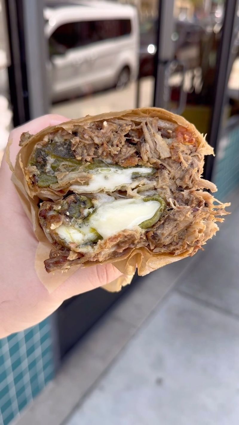 La Azteca Tortilleria