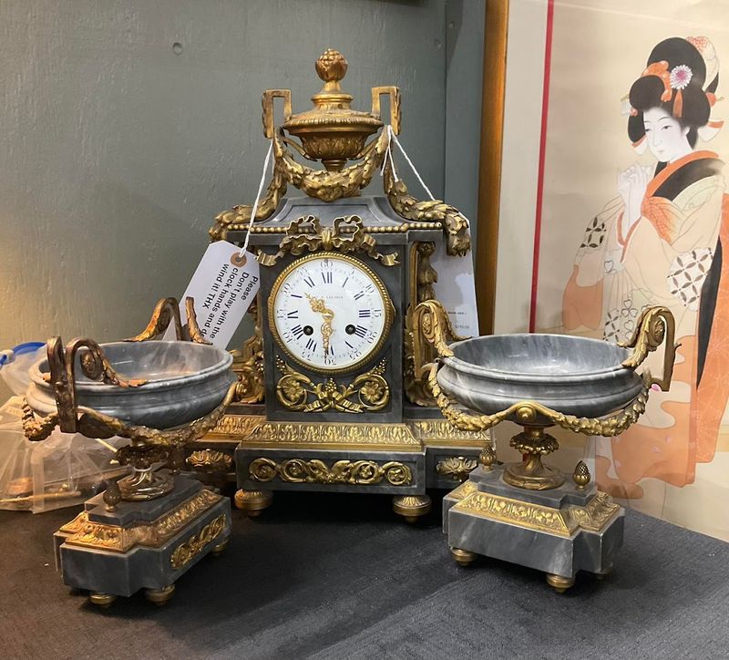 America's Antique Mall, Algonquin, IL