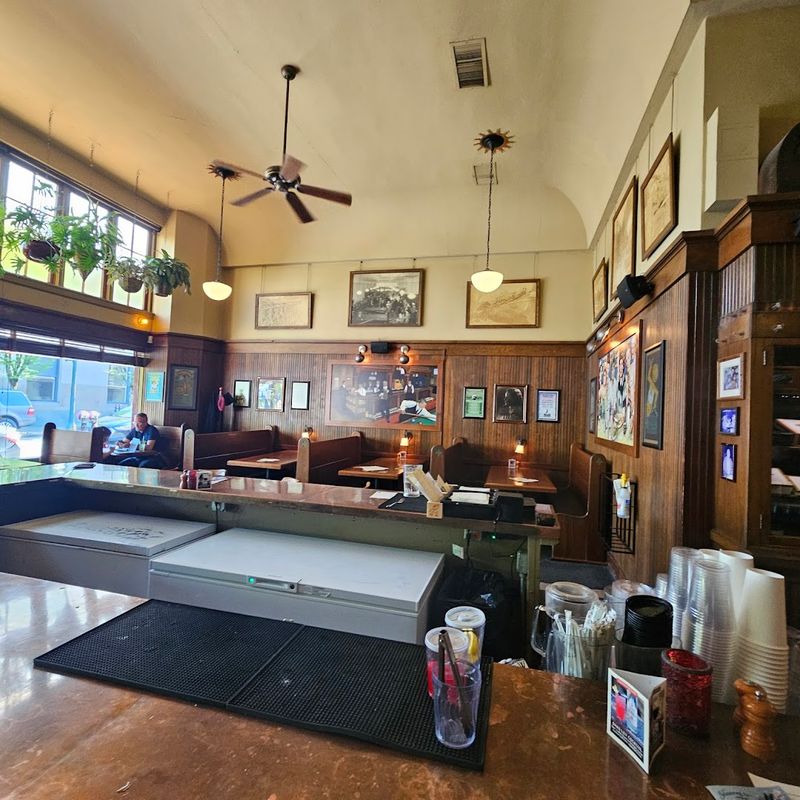 The 1940s Old-World Vibe 