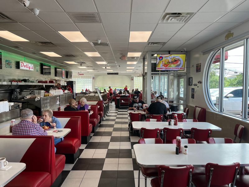 The 1950s Atmosphere That Feels Completely Genuine