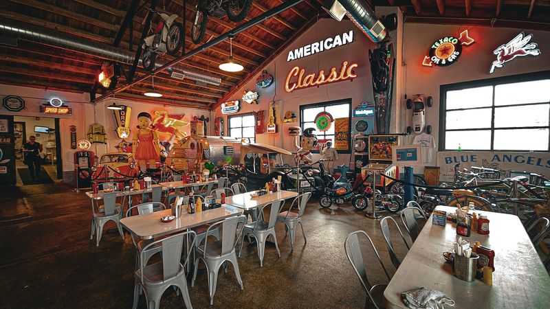 A Diner That Feels Like a Time Capsule