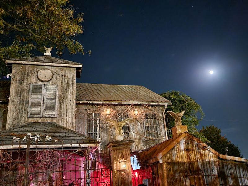 The 20-Minute Hayride That Started All The Screaming
