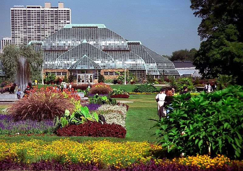 Lincoln Park Conservatory And Surrounding Paths
