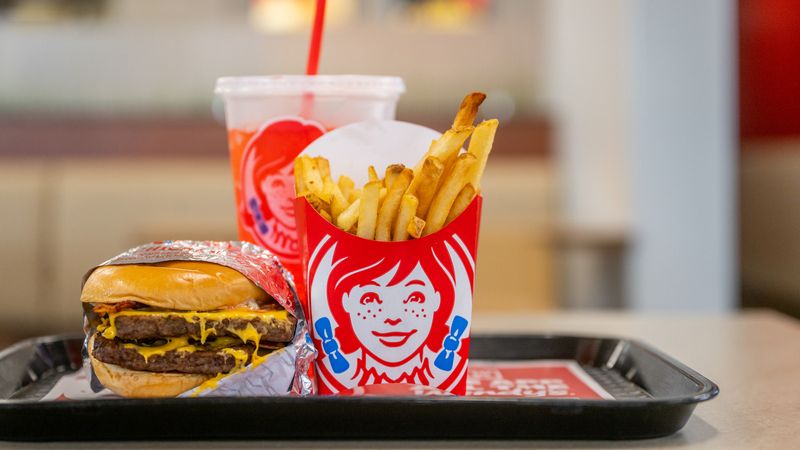 WORST: Triple Burger – A Meaty Mountain Of Regret