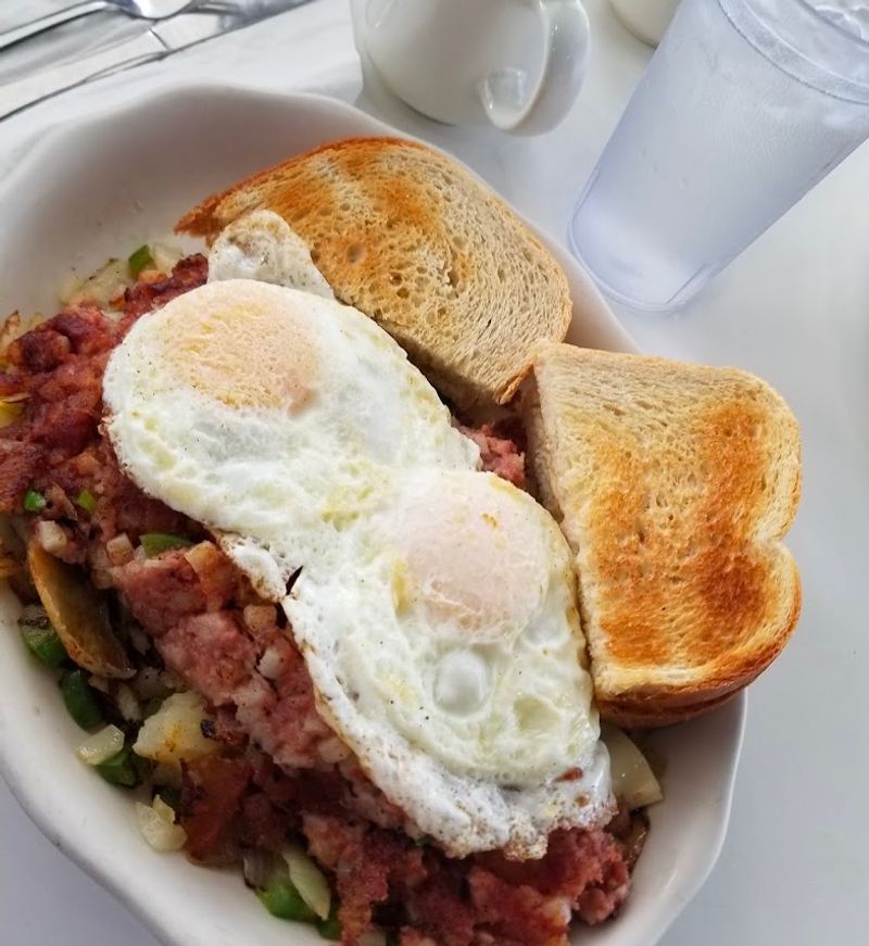 Operating Hours That Reward the Early Riser