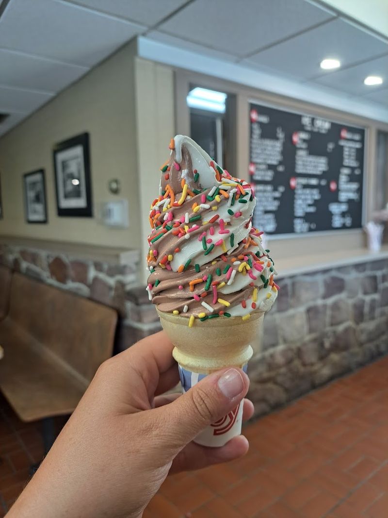 Soft-Serve Ice Cream That Steals the Show