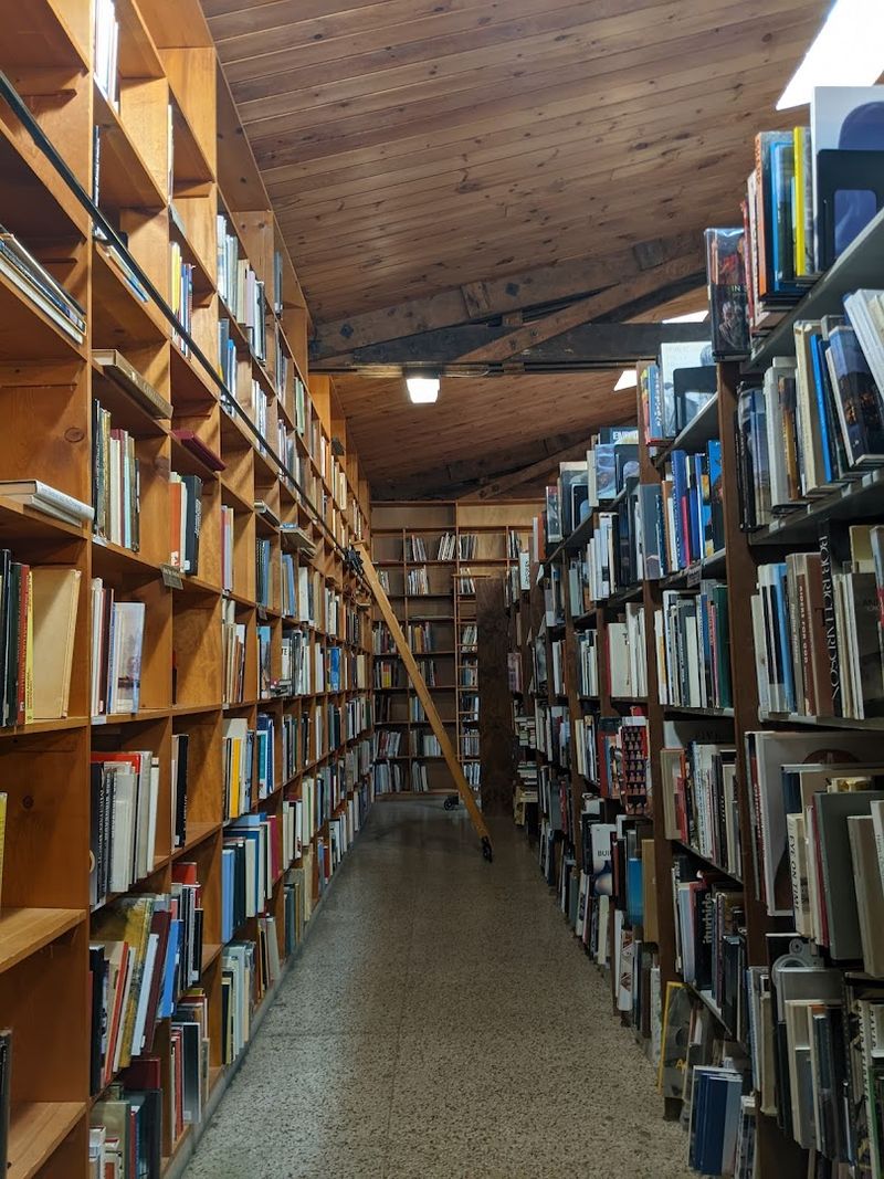 The Adjacent Rare Books and Maps Room