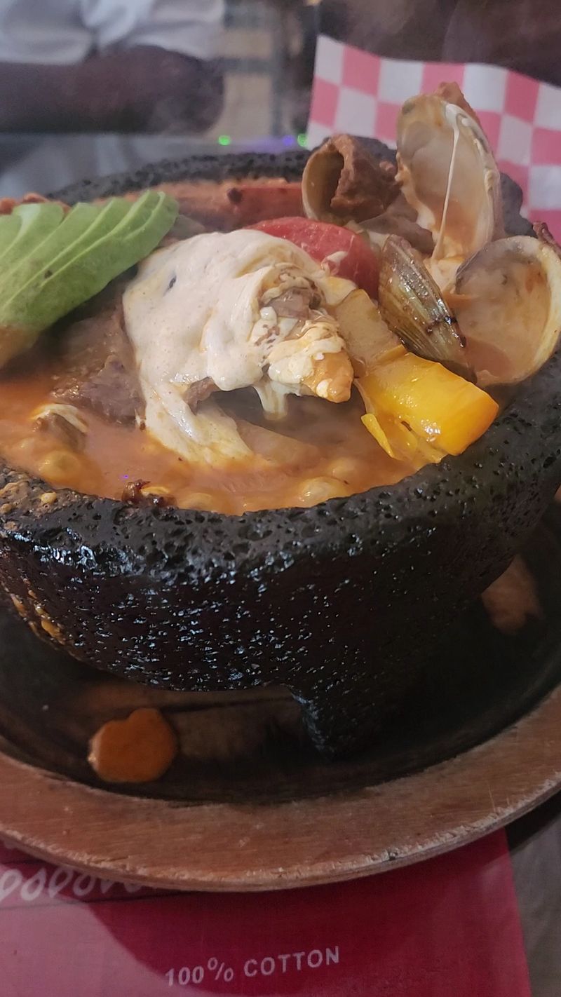 Service Speed Defies The Crowd Size