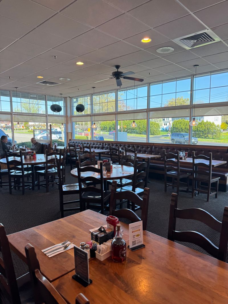 Operating Hours That Work for Real Life