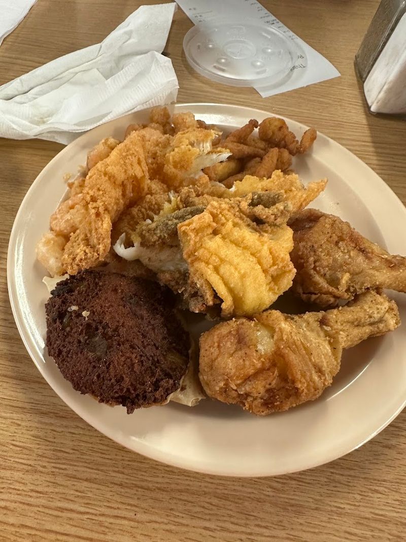 The Fried Chicken That Made Me Forget Every Other Fried Chicken