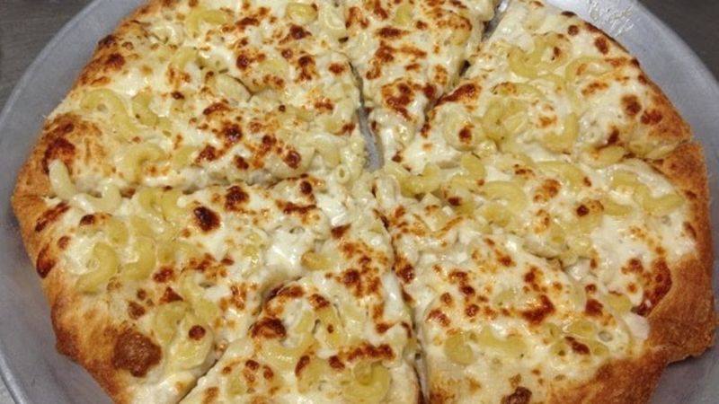 The All-You-Can-Eat Pizza Buffet That Actually Delivers The All-You-Can-Eat Pizza Buffet That Actually Delivers