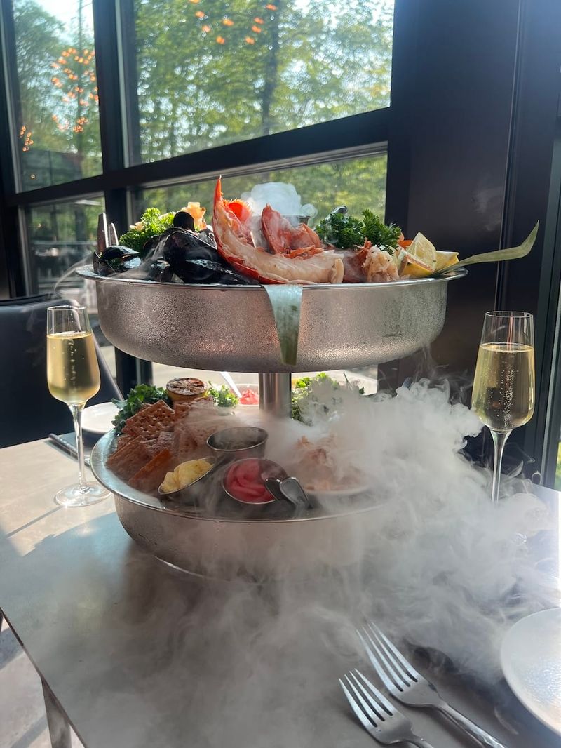 The Sapphire Solstice, Boston