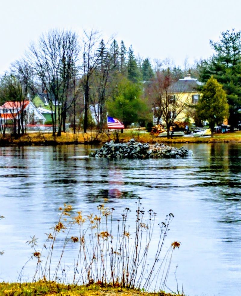 The Androscoggin River Setting The Androscoggin River Setting